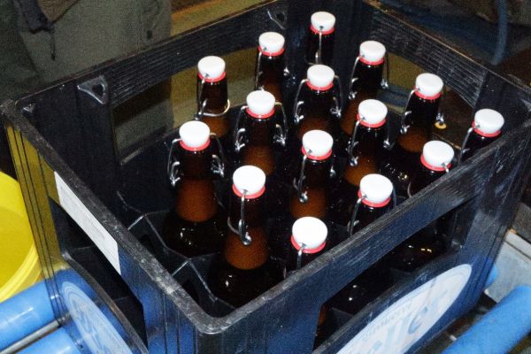 2025-bierabfuellung-0136ED442C2-20BE-77CF-31CB-E2169D625B40.jpg